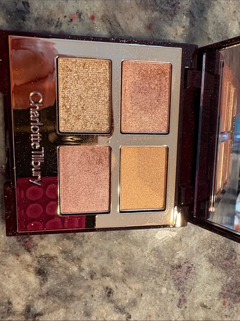 Charlotte Tilbury legendary muse Luxury Palette Eye Shadows